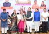 तीलू रौतेली एवं आंगनबाड़ी कार्यकत्री पुरस्कार से सम्मानित हुईं पौड़ी की छह मातृशक्ति